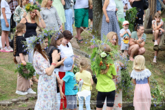 На Ивана на Купала ноченька мала…