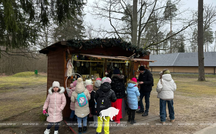 Прошла встреча Снегурочки в Поместье Деда Мороза в Беловежской пуще 