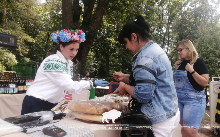 25 июля в Беловежской пуще прошла выставка-ярмарка «Дары пущанского леса»
