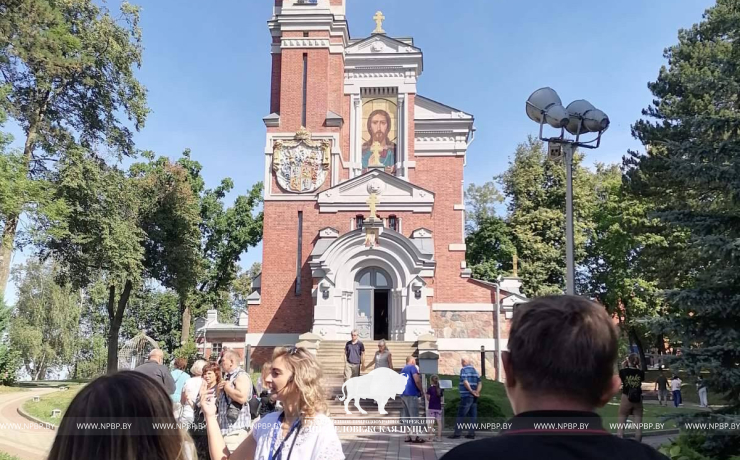 Поездка работников Национального парка и их детей в Мир-Несвиж